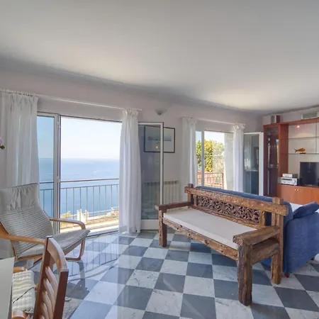 Polanesi Sea View Apartment