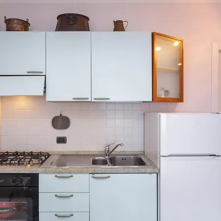 Polanesi Sea View Apartment Sori