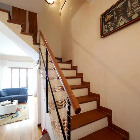 Polanesi Sea View Apartment