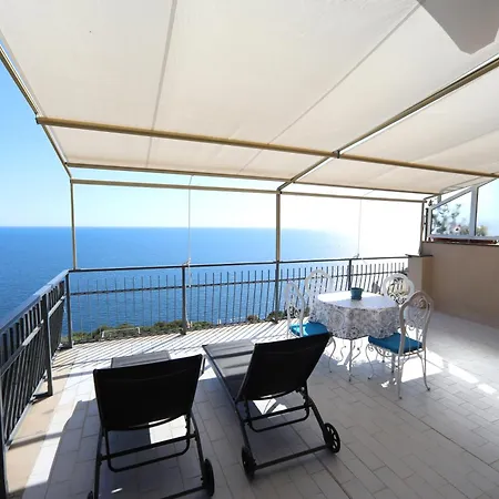 Polanesi Sea View Apartment *
