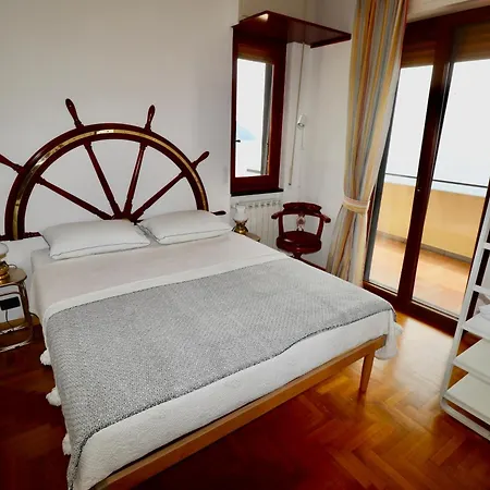 Polanesi Sea View *
